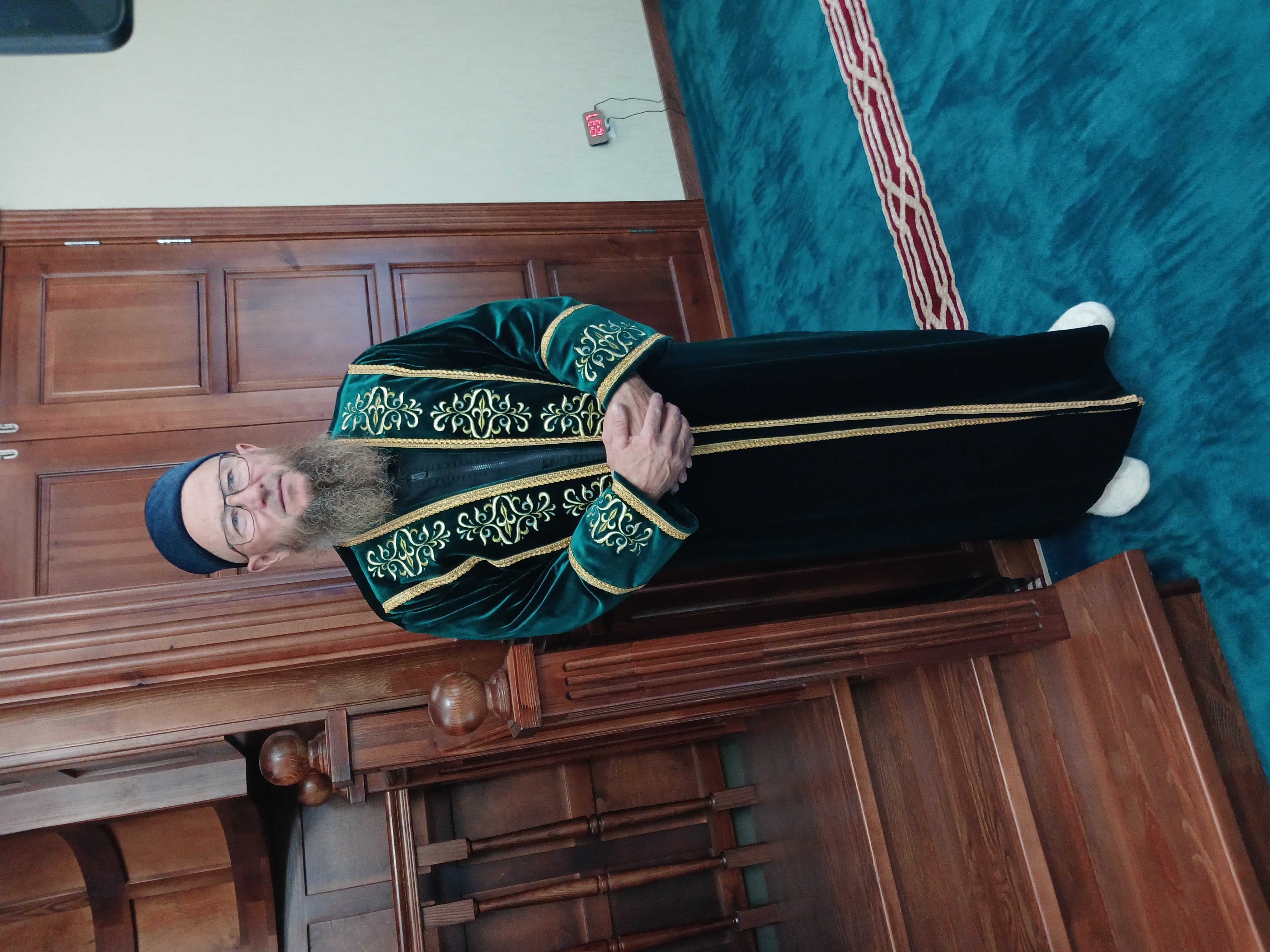 Районның Әлмәт авылы мәчете имамхатыйбы, шәхси эшмәкәр Нияз хәзрәт Тимербаев. /Р.Минһаҗ фотосы.