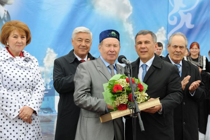 Мөслимнең Шолоховы,  яки Әдәбиятыбыз аксакалы
