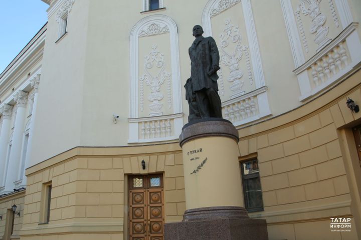 Тукай премиясенә кемнәр дәгъва итә?