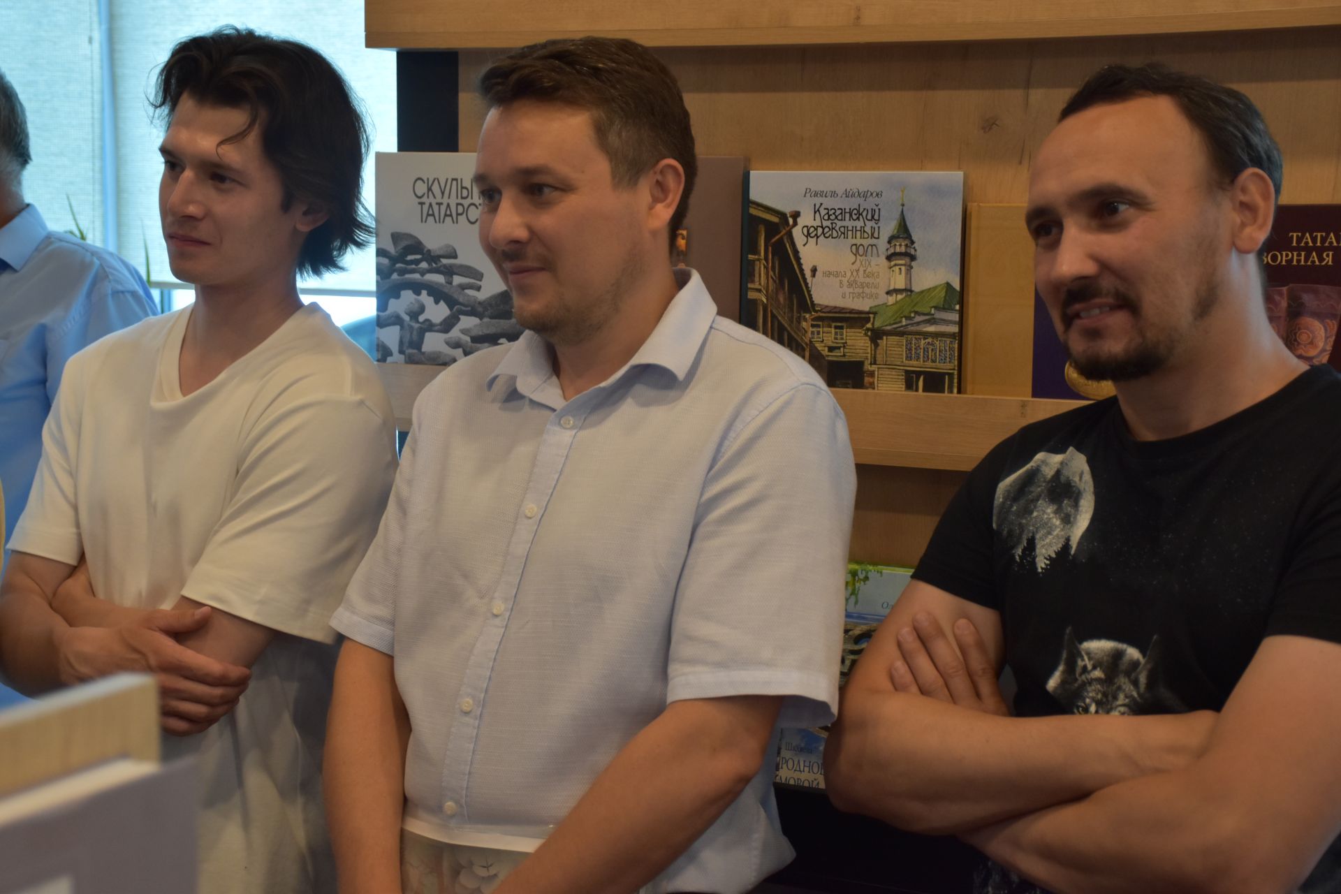 «Әдәби кафе»да Ләбиб Леронның «Ир хакы» китабын тәкъдим итүдән фоторепортаж