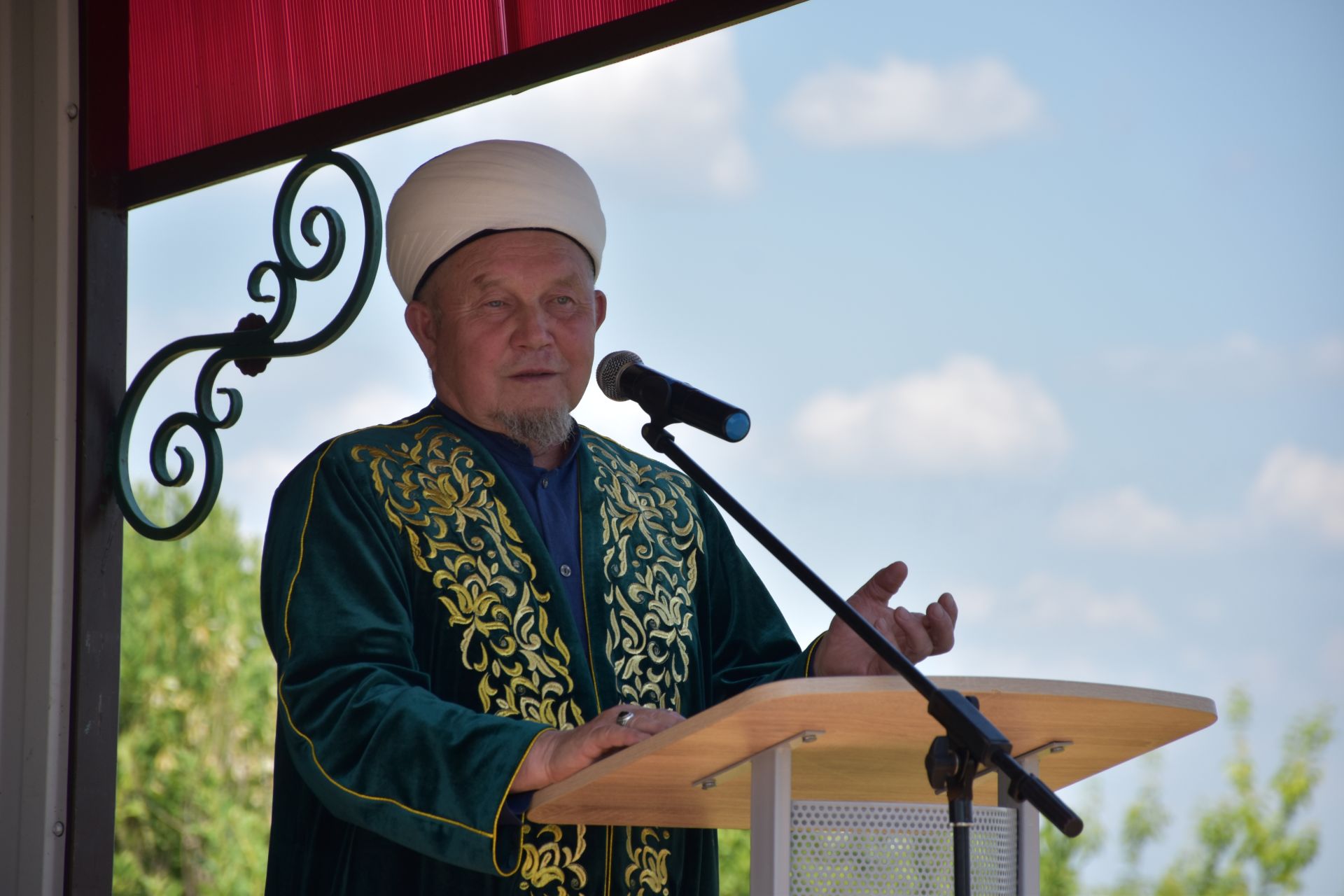 Чүпрәле районы Яңа Ишле авылында Вәлиулла Хәсәнов укулары