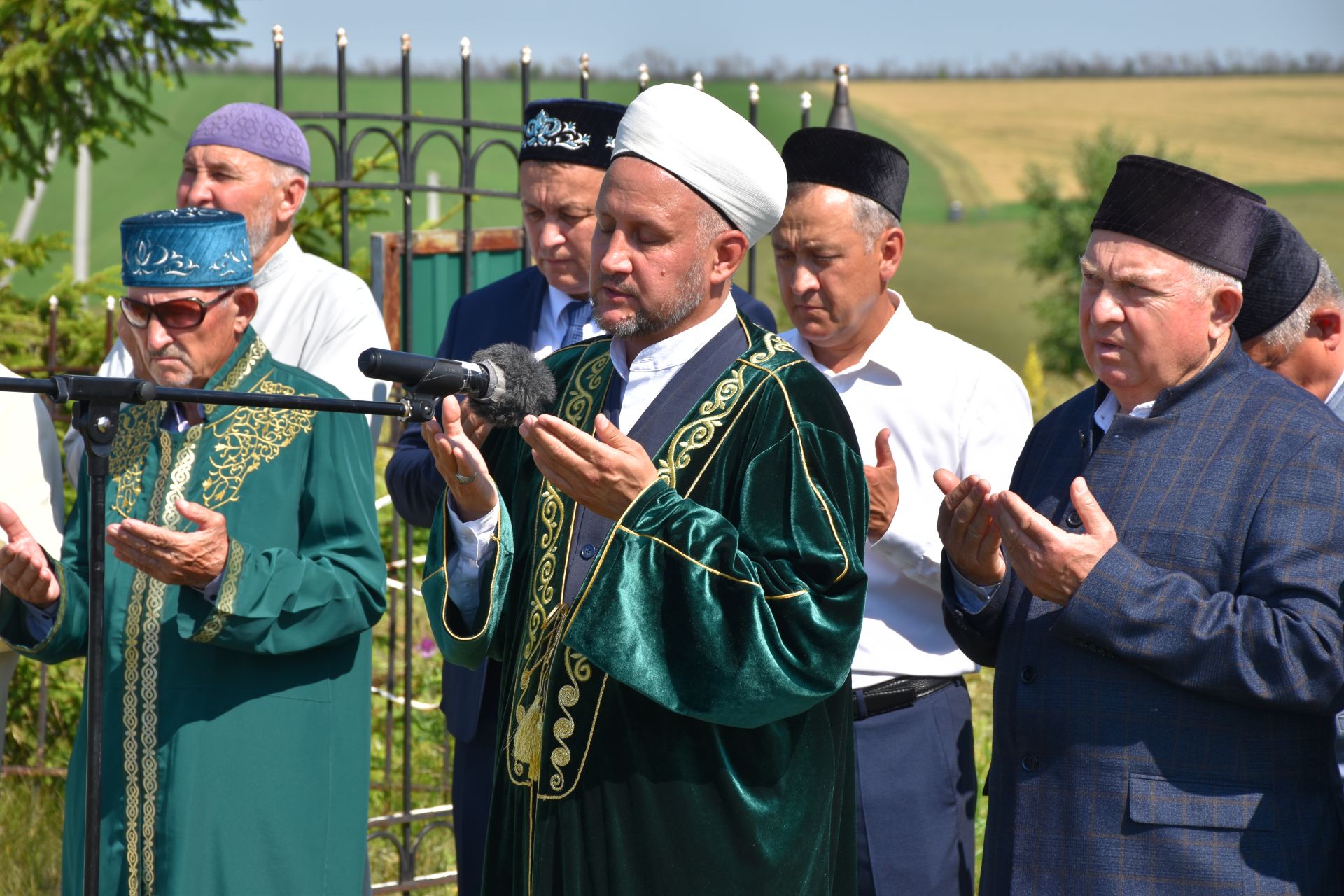 «Әтрәч укулары» узды: егерменче тапкыр изге туфракта очраштык
