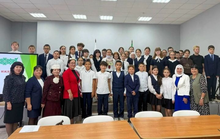 Актанышта якташ язучылар белән очрашу